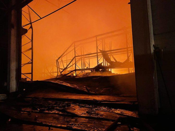 Samsun'da gıda ve kozmetik fabrikasında yangın çıktı G3