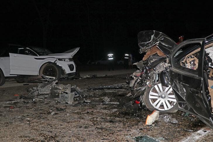 Muğla'da iki otomobil çarpıştı, 1 kişi öldü, 3 kişi yaralandı G3