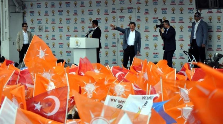 'Dev ayağa kalktı, bize diz çöktürebilirler mi?'