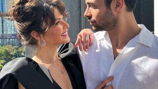 Sinem Ünsal ve Halit Özgür Sarı ilk kez el ele görüntülendi