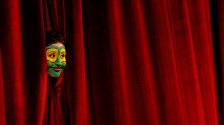 Kadıköy Tiyatroları Platformu 27 Mart Tiyatro Günü'nü Kadıköy sokaklarında kutluyor