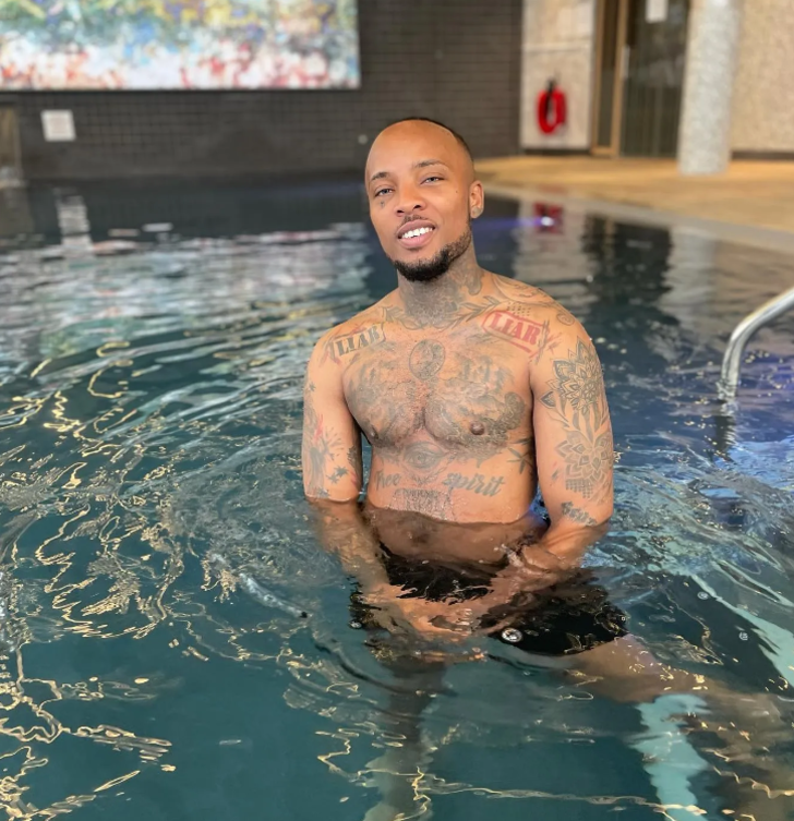 Cinsel organı olmadan doğmuştu! Servet harcayarak kolundan penis yaptırdı G3