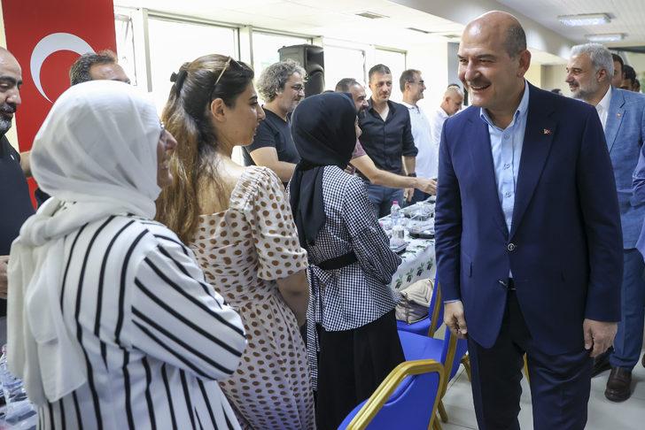 GÜNCELLEME - Silivri'de polisleri bıçaklayan zanlı, silahla vurularak yakalandı G5