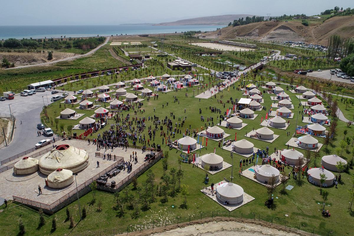 Malazgirt Zaferi'nin 951. yıl d&ouml;n&uuml;m&uuml; etkinlikleri Ahlat'ta başladı