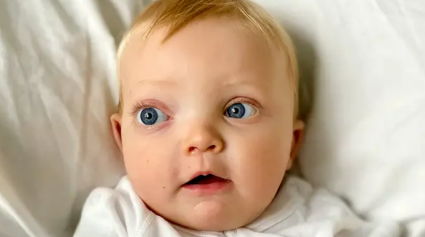 Ebeveynleri uyardı! Bebeğinin gözünde fark ettiği değişiklik…