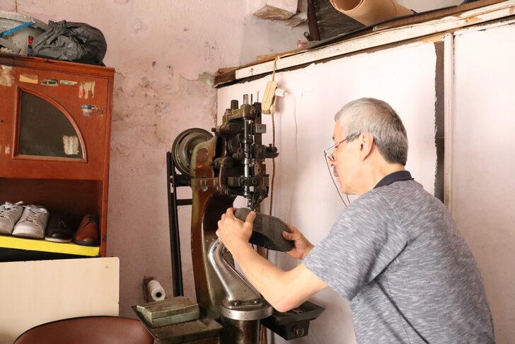 Özcan usta, 45 yıldır el emeği ayakkabı üretiyor G4