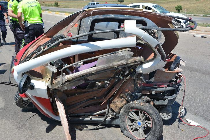 Afyonkarahisar'da trafik kazasında 1 kişi öldü, 2 kişi yaralandı G2