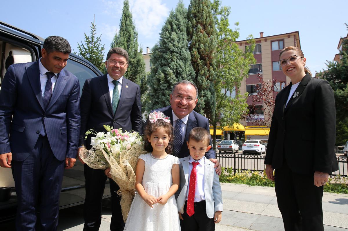 Adalet Bakanı Bozdağ, AK Parti Bartın İl Başkanlığını ziyaret etti: (2)