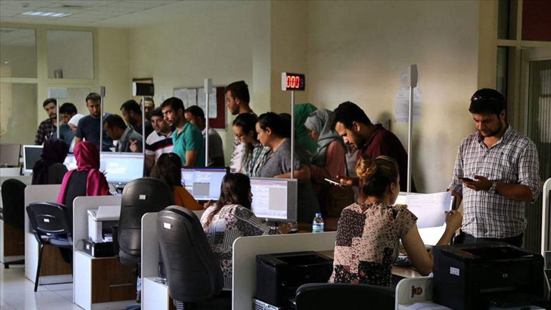7 bin lira ödememek için akın ettiler! Yarın son gün: Nüfus müdürlüklerinde Ehliyet randevusu yoğunluğu 2
