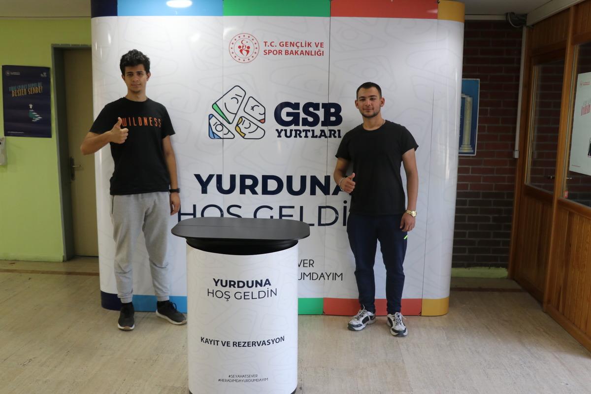 Isparta, KYK yurtlarında &uuml;cretsiz konaklama fırsatından yararlanan gen&ccedil;leri ağırlıyor
