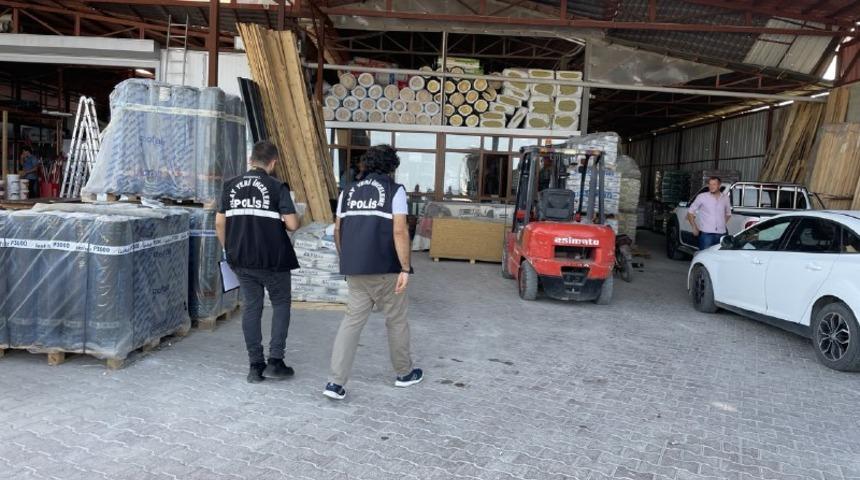 Sinop'ta bir iş yerine silahlı saldırı güvenlik kamerasına yansıdı