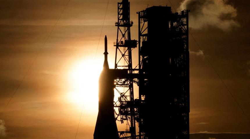 Artemis 1'e nazar değdi! İki kez ertelenen tarihi görevde tüm planlar alt üst oldu