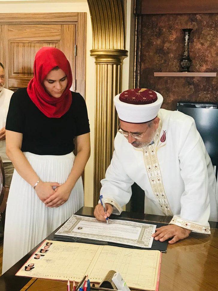 Yunanistan vatandaşı Serakau Emilia Çanakkale'de Müslüman oldu G1