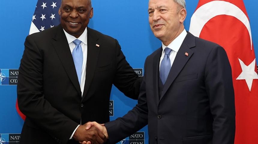Bakan Akar ve ABD Savunma Bakanı Austin arasında kritik görüşme