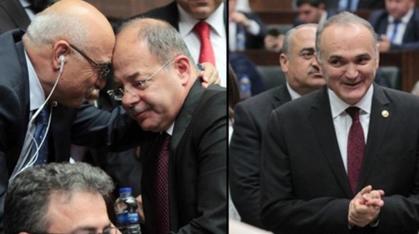 Recep Akdağ ve Faruk Özlü, haberi grup toplantısında aldı