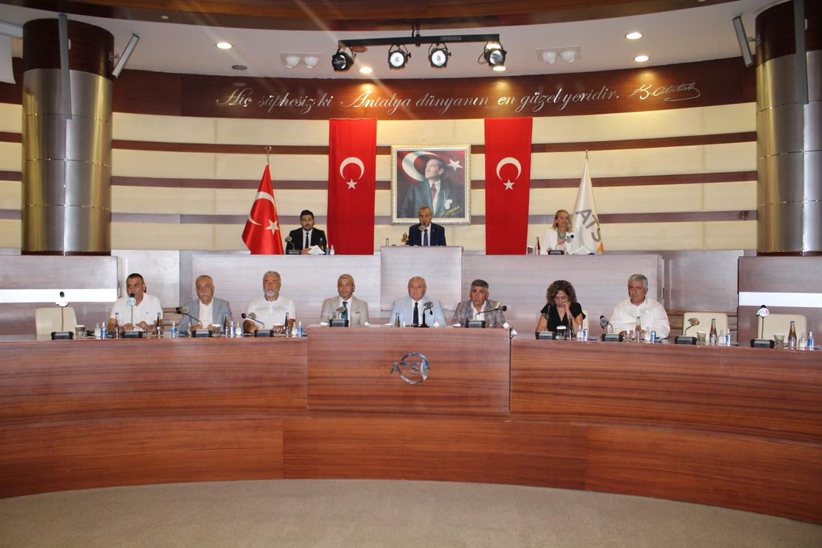 Antalya'da konut &uuml;retimi ge&ccedil;en yıla g&ouml;re y&uuml;zde 32 arttı