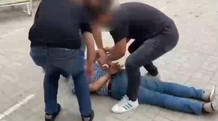 Kaçak göçmenleri alıkoyup fidye istediler! Polis kıskıvrak yakaladı