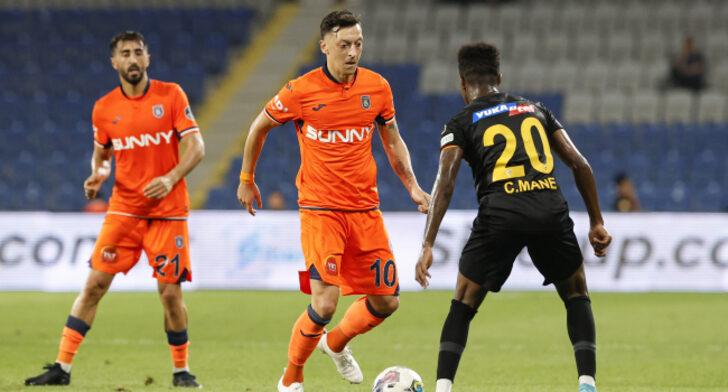 Mesut Özil'den hayranlarını kahreden açıklama! ''Uzun bir süre yokum...'' G2