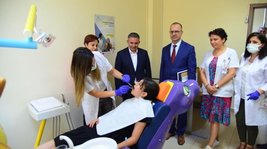 Kırşehir'de "aile diş hekimleri" çocuklar için mesaiye başladı
