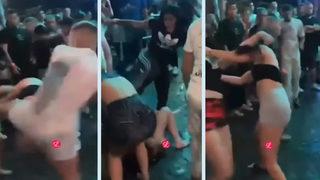 Etraftakiler çığlık atarken ortalık bir anda karıştı! O anlar saniye saniye kaydedildi