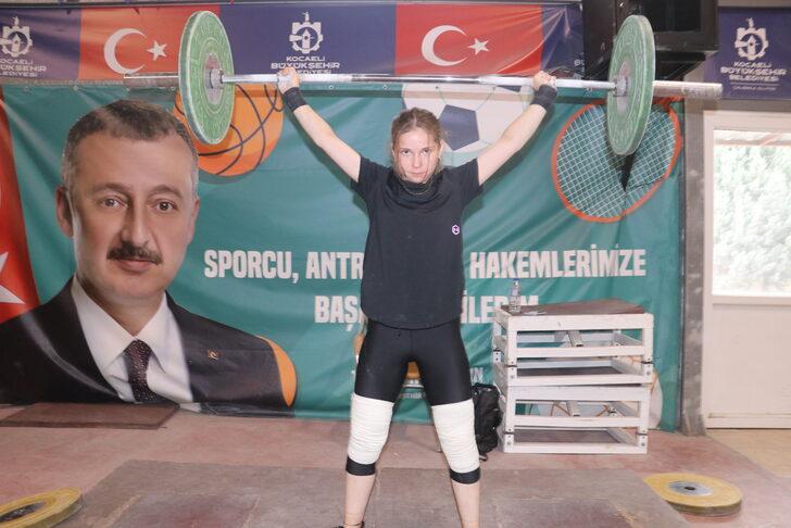 Avrupa şampiyonu genç milli halterci, başarısını yineledi G3