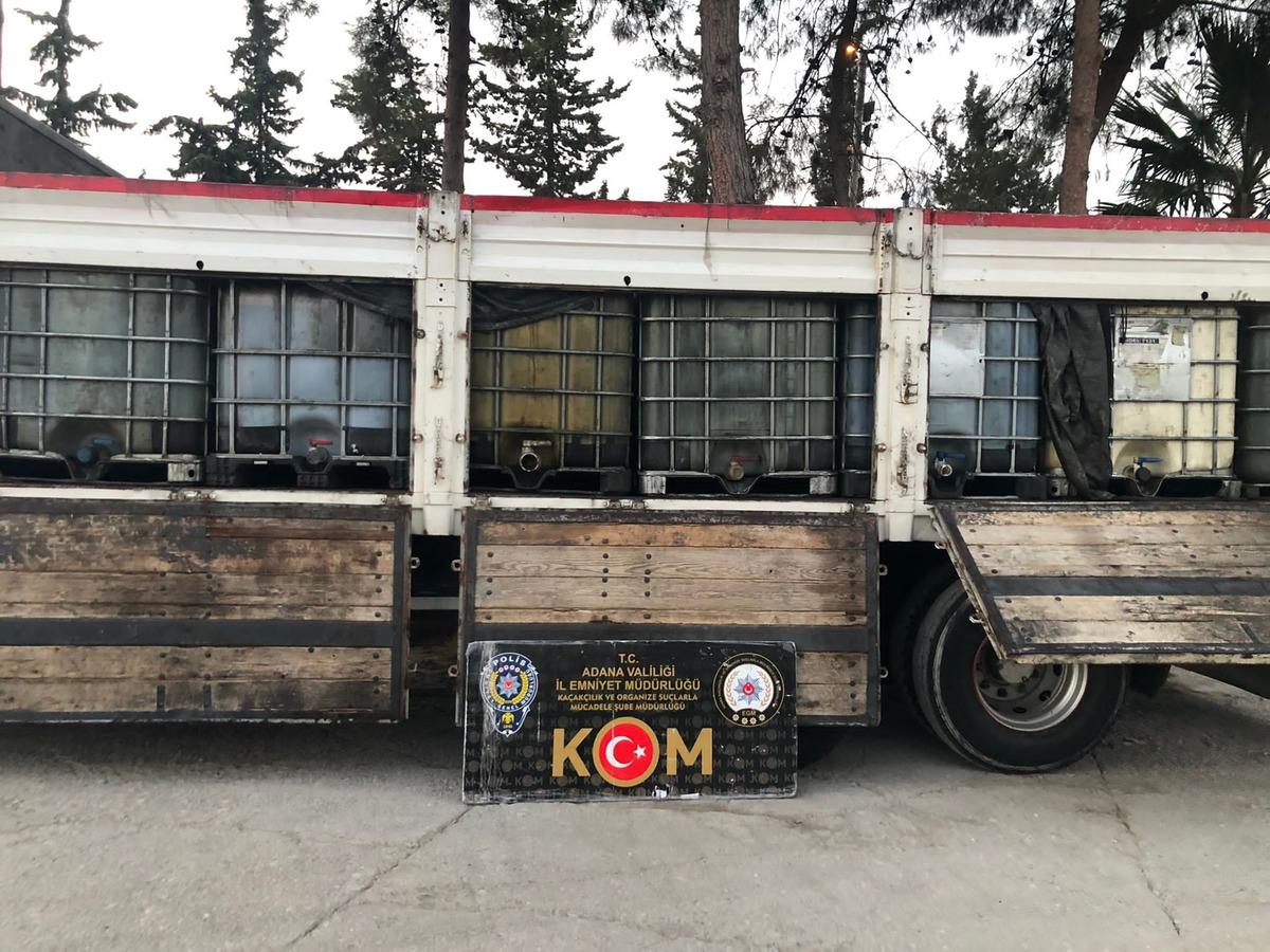 Adana'da 14 bin 100 litre ka&ccedil;ak akaryakıt ve 936 litre sahte i&ccedil;ki ele ge&ccedil;irildi