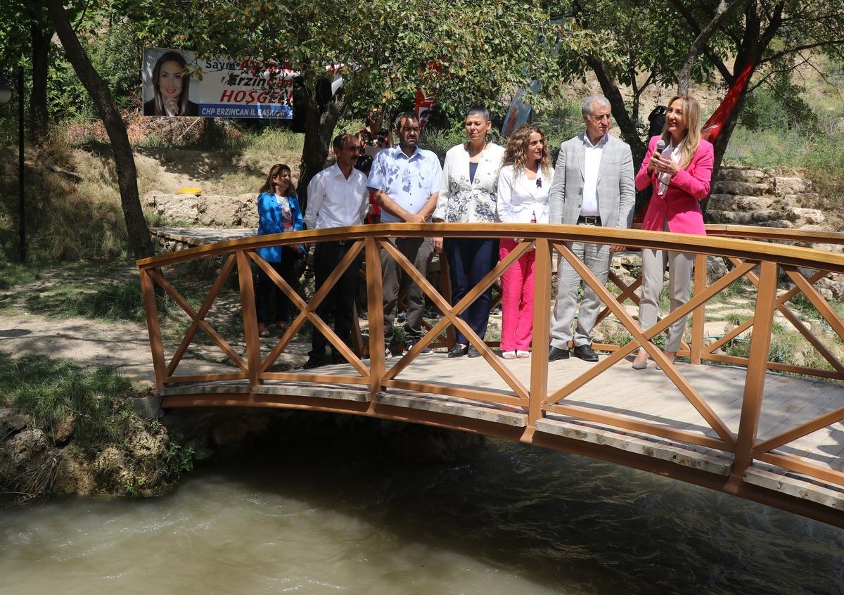 CHP'li Nazlıaka, Erzincan'da muhtar ve STK temsilcileriyle buluştu