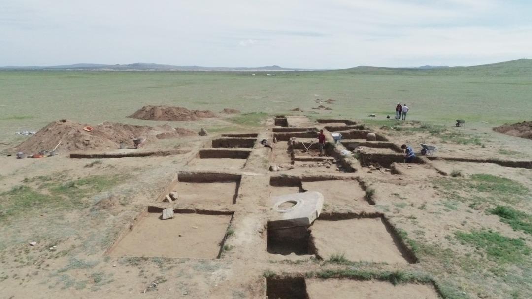 T&uuml;rk tarihi i&ccedil;in &ouml;nemli keşif! &Ouml;t&uuml;ken'de efsanevi lider İlteriş Kağan&rsquo;ın k&uuml;lliyesi bulundu