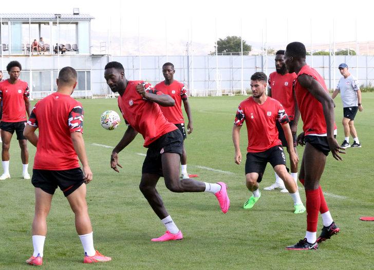 Demir Grup Sivasspor, Malmö maçının hazırlıklarını tamamladı G3