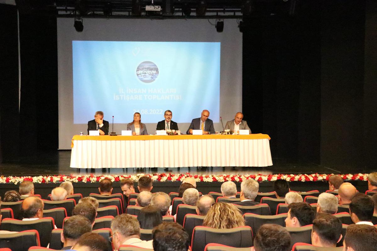 Erzurum'da "İl İnsan Hakları İstişare Toplantısı" d&uuml;zenlendi