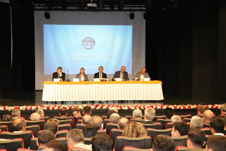 Erzurum'da "İl İnsan Hakları İstişare Toplantısı" düzenlendi G1