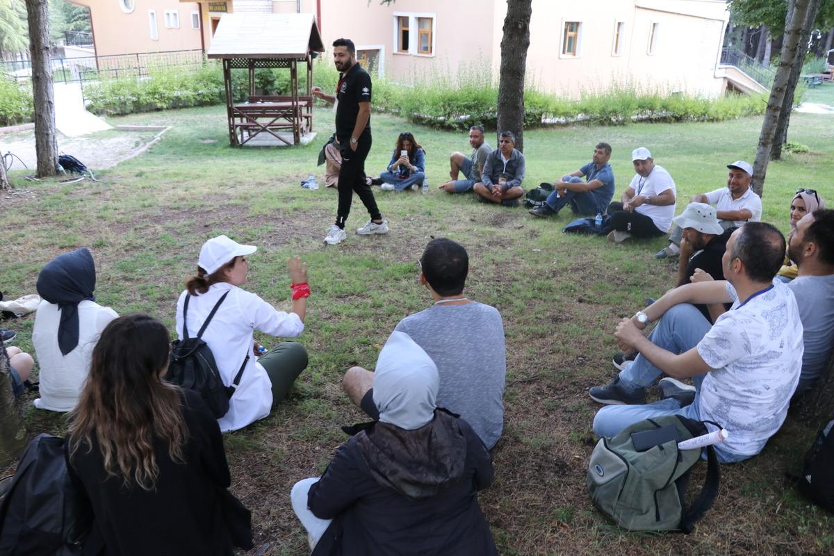 Isparta'da 25 ilden 24 &ouml;ğretmen doğa eğitiminde buluştu
