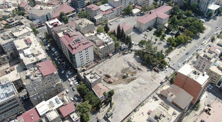 "Dünyanın en saçma binası"nın yıkımını tamamlayamayan firmaya para cezası G3