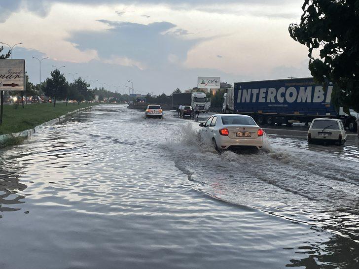 Kütahya'da sağanak etkili oldu G4