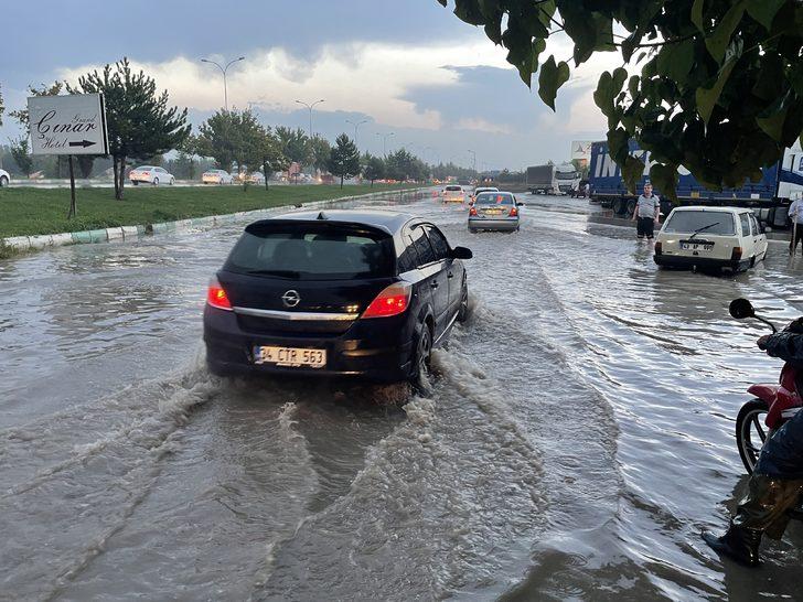 Kütahya'da sağanak etkili oldu G5