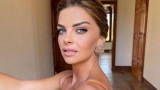 Pelin Karahan göğüs dekolteli pozuyla takipçilerinden tam not aldı!