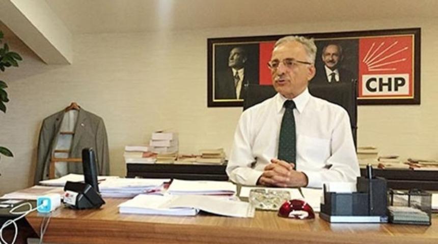 Öcalan posterleri çıktı, CHP'liler alanı terk etti