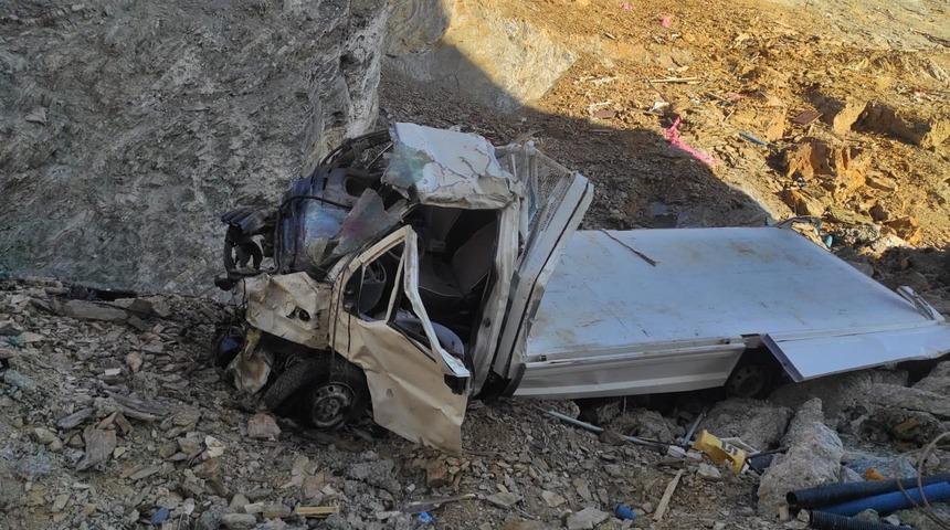 Konya'da uçuruma devrilen kamyonetteki 3 kişi öldü