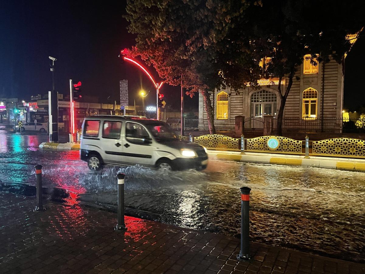 Edirne'de kuvvetli sağanak etkili oluyor