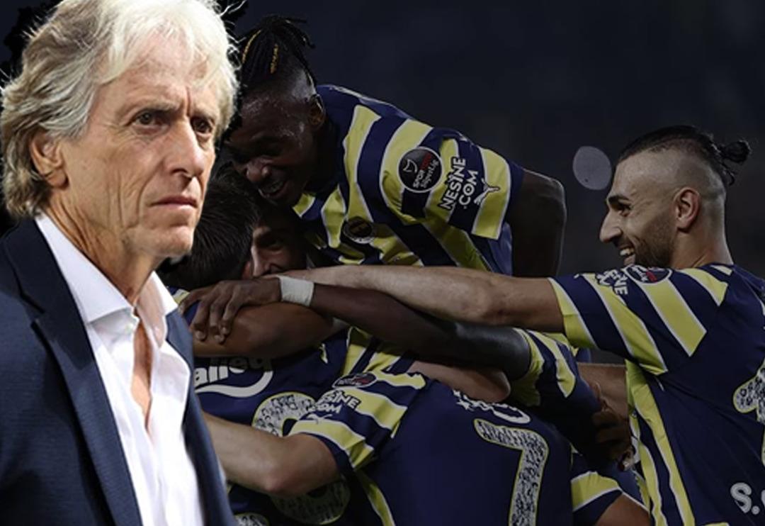 Fenerbah&ccedil;e'nin yeni transferi apar topar eski takımına g&ouml;nderiliyor! Jorge Jesus'un sabrını taşırdı...