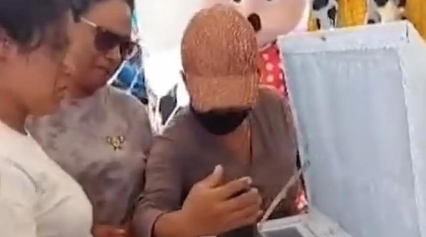 &Ouml;ld&uuml;, dirildi, bir daha &ouml;ld&uuml;! Cenazedekiler buz kesildi