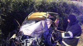 Çanakkale'de köprü ayağına çarpan otomobilin sürücüsü öldü