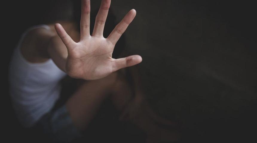 Her satırı iğrenç... Üvey babadan 5 çocuğa 10 yıl boyunca tehdit ve şantajla cinsel istismar! 'Zamanla alışırsın'