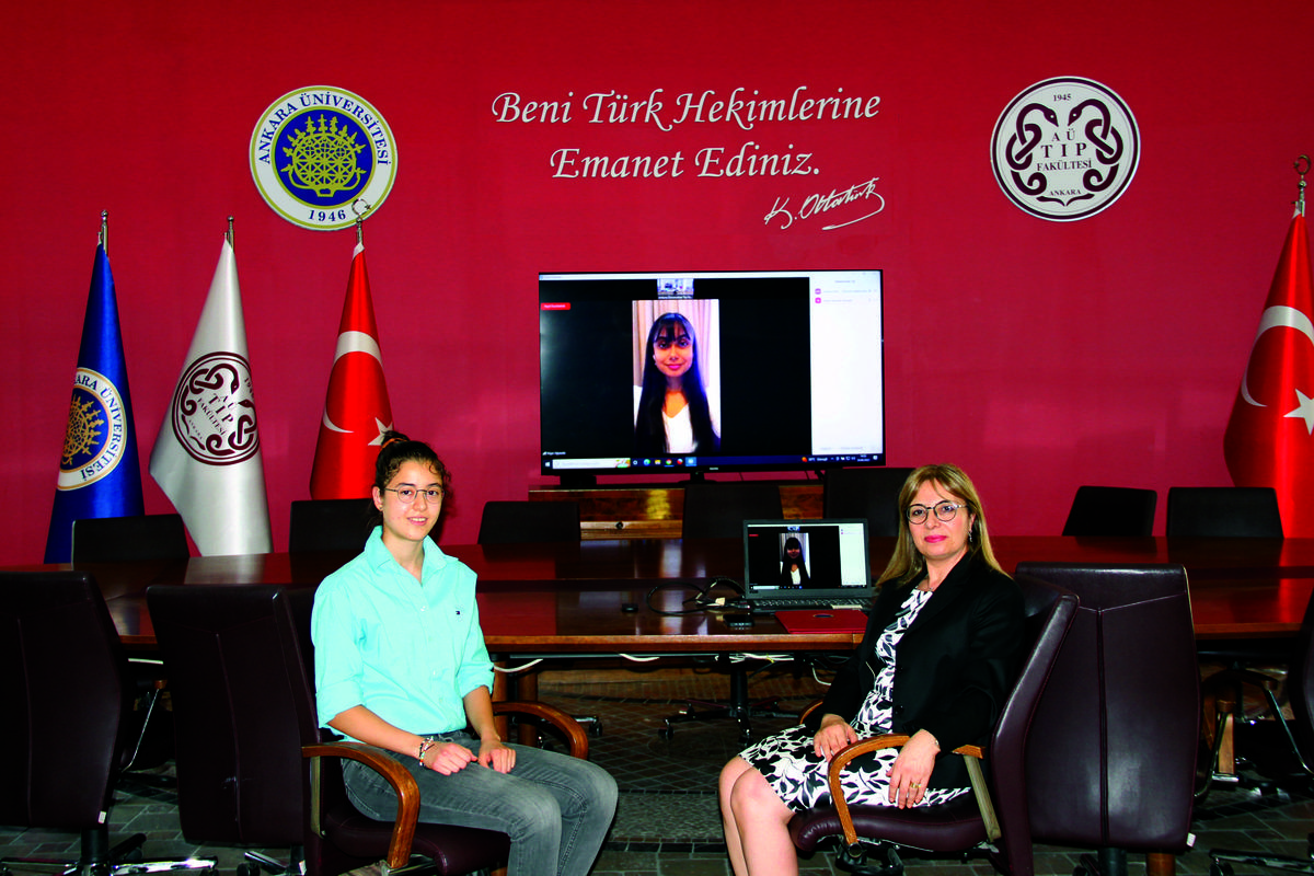 Azerbaycan birincisi ile T&uuml;rkiye beşincisi Ankara &Uuml;niversitesi Tıp Fak&uuml;ltesine kaydoldu