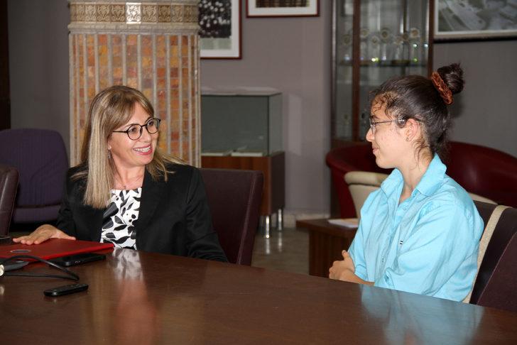 Azerbaycan birincisi ile Türkiye beşincisi Ankara Üniversitesi Tıp Fakültesine kaydoldu G2