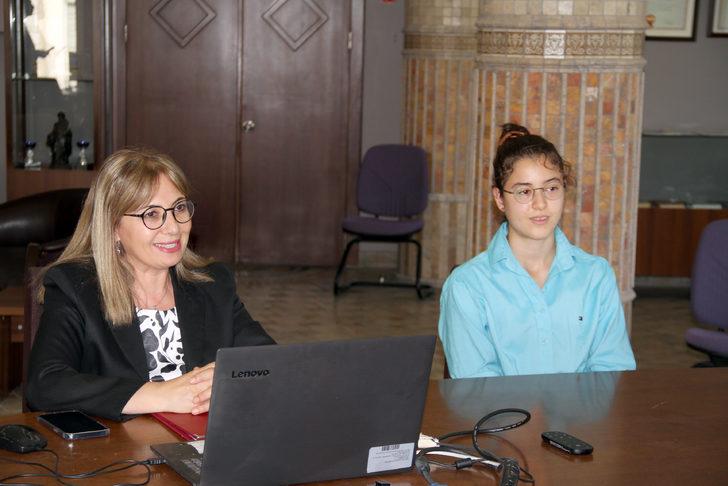 Azerbaycan birincisi ile Türkiye beşincisi Ankara Üniversitesi Tıp Fakültesine kaydoldu G4