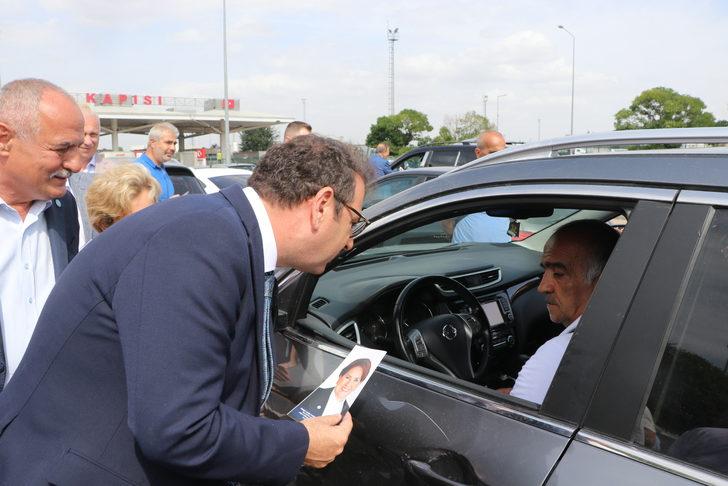 İYİ Parti heyeti Edirne'de dönüş yolundaki gurbetçilerle bir araya geldi G2