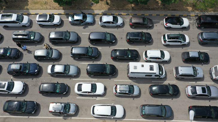 Tatilleri biten gurbetçiler dönüş yolunda Kapıkule'de yoğunluk oluşturdu G2