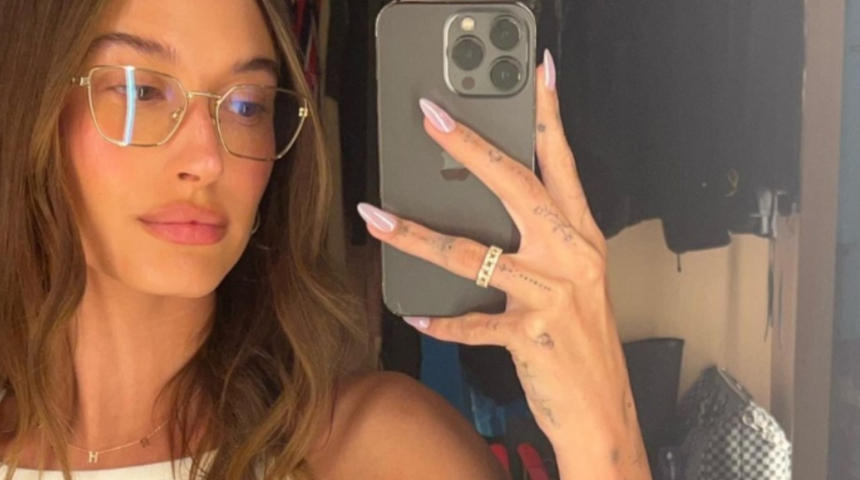 Bu yazın favorisi! Hailey Bieber’ın tırnaklarının yapımı 