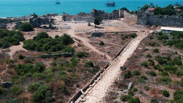 Antalya’da Side kazıları devam ediyor